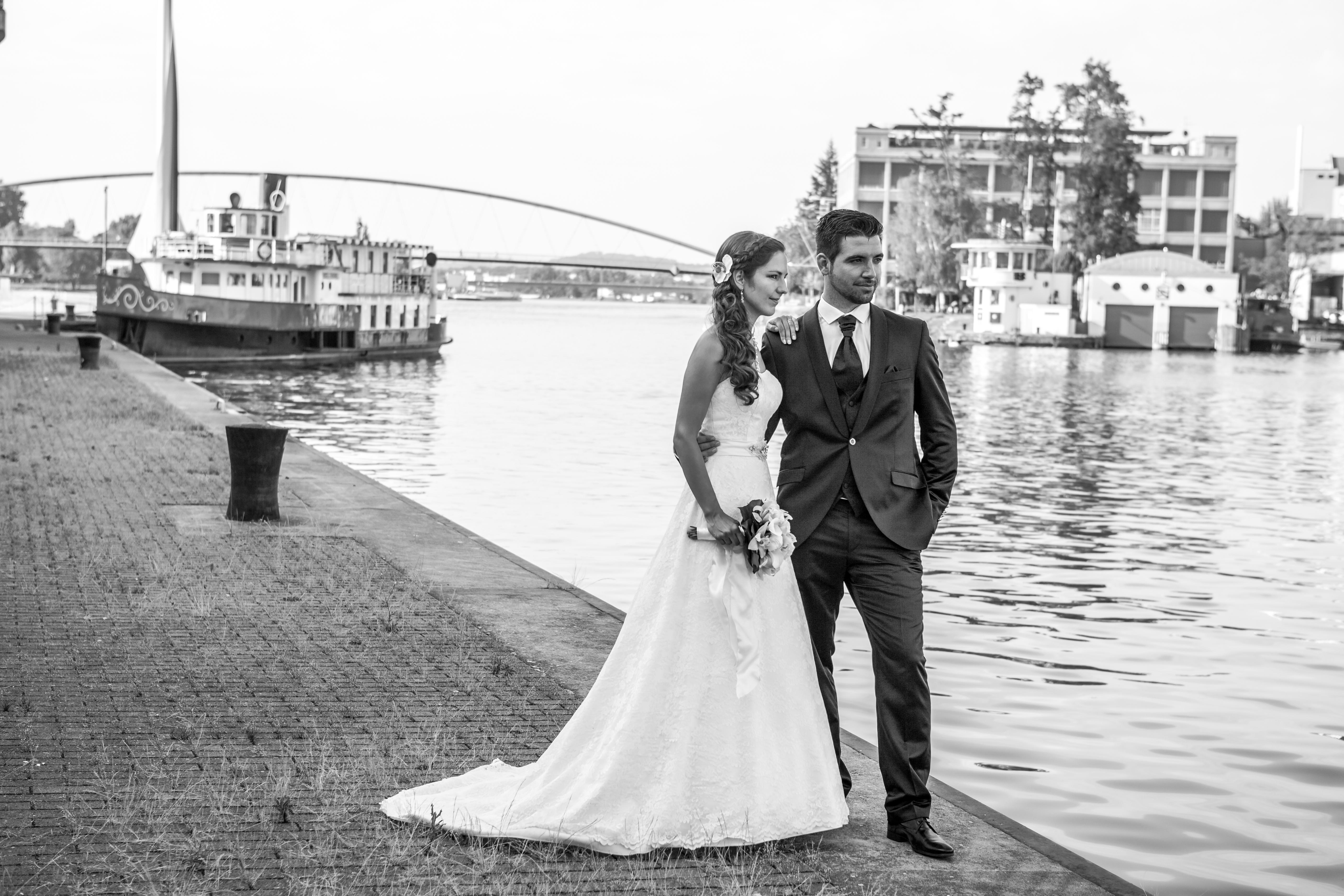 Hochzeitsfotografie in Basel am Wasser